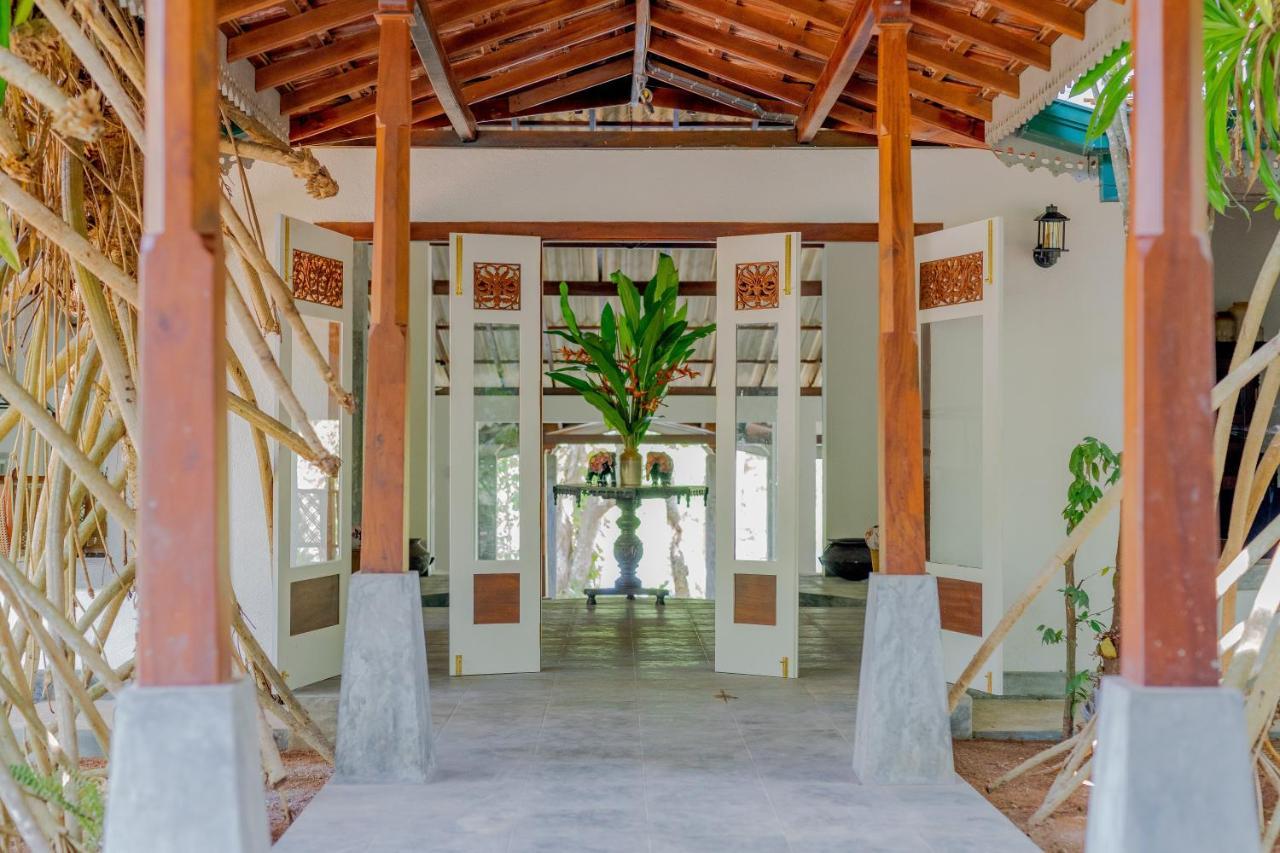 Villa Birdlake Хіккадува Екстер'єр фото