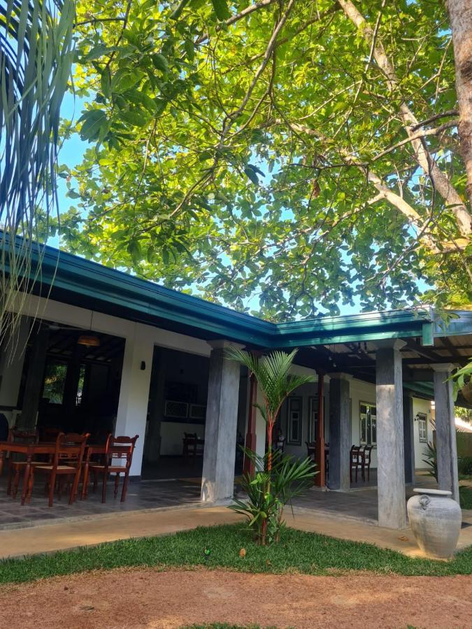 Villa Birdlake Хіккадува Екстер'єр фото