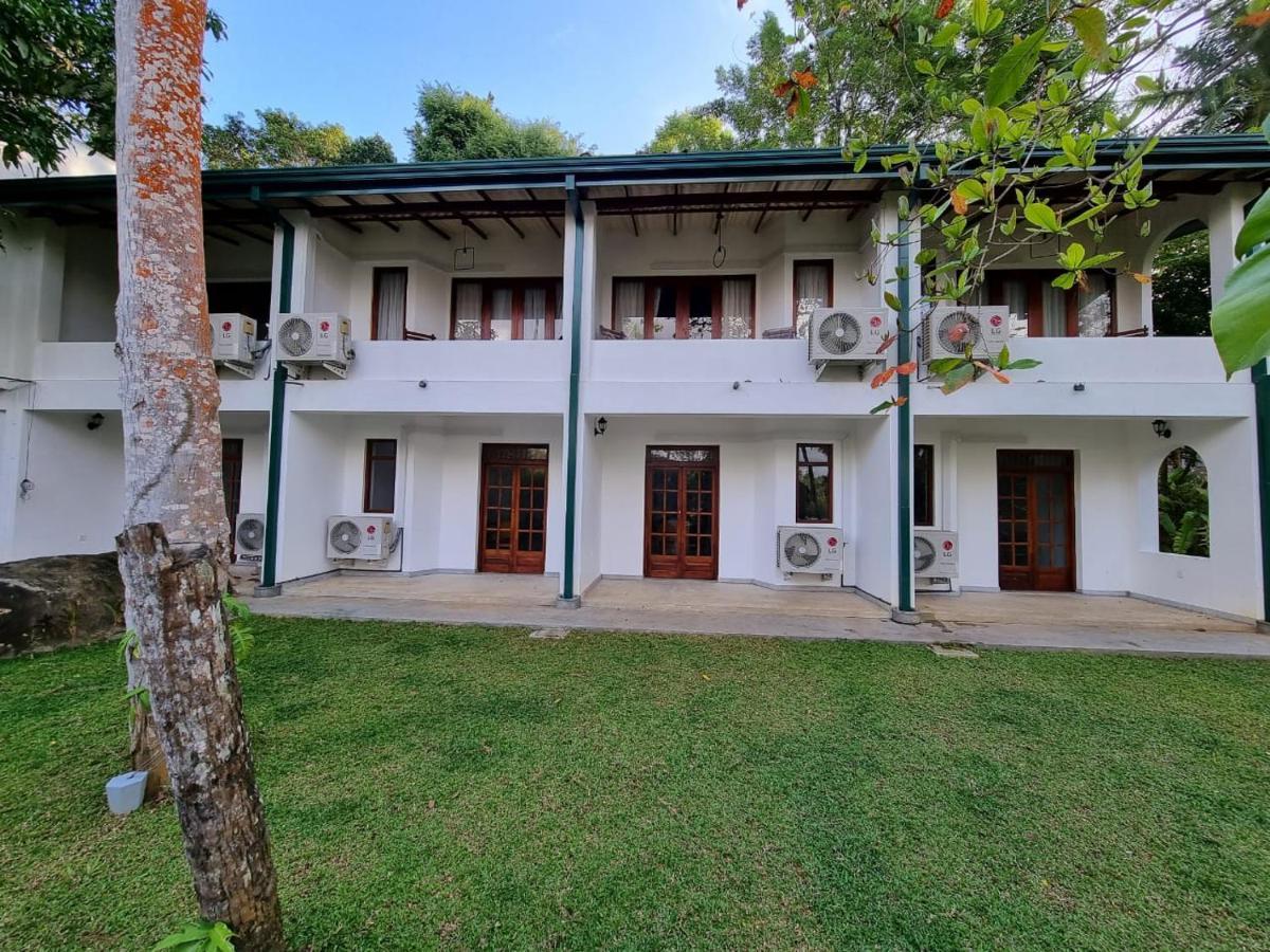 Villa Birdlake Хіккадува Екстер'єр фото