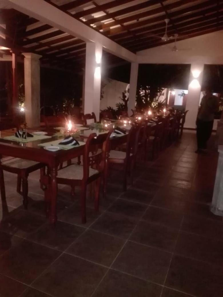 Villa Birdlake Хіккадува Екстер'єр фото
